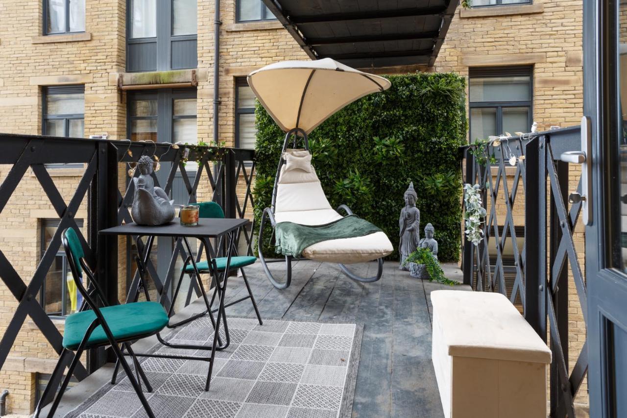 Outside Balcony Lux Bradford (West Yorkshire)